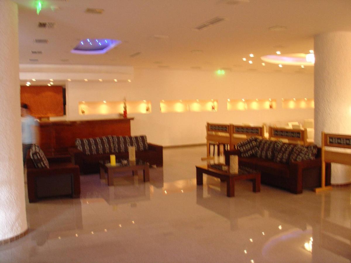 Kapolos Spa Hotel 卢特拉艾季普苏 外观 照片